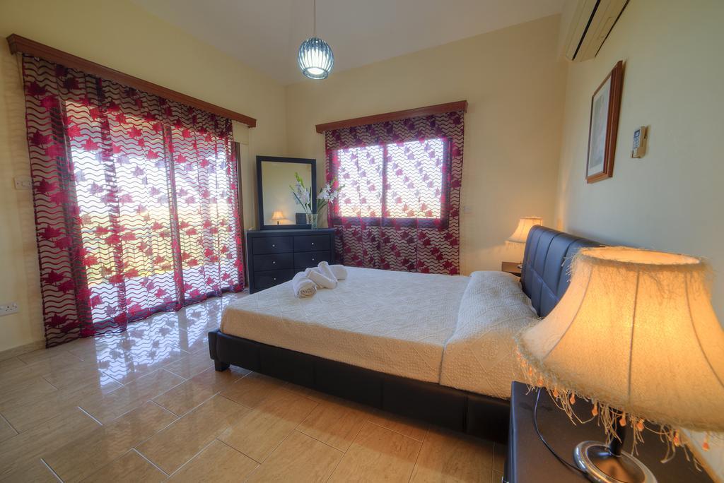 Villa Paradise Paphos 客房 照片